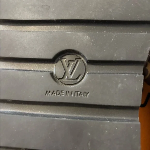 Louis Vuitton mule sandals - Picture 8 of 11